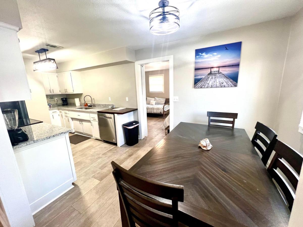 4/2 Home Close To Beach, Centrally Located! Gulfport Esterno foto