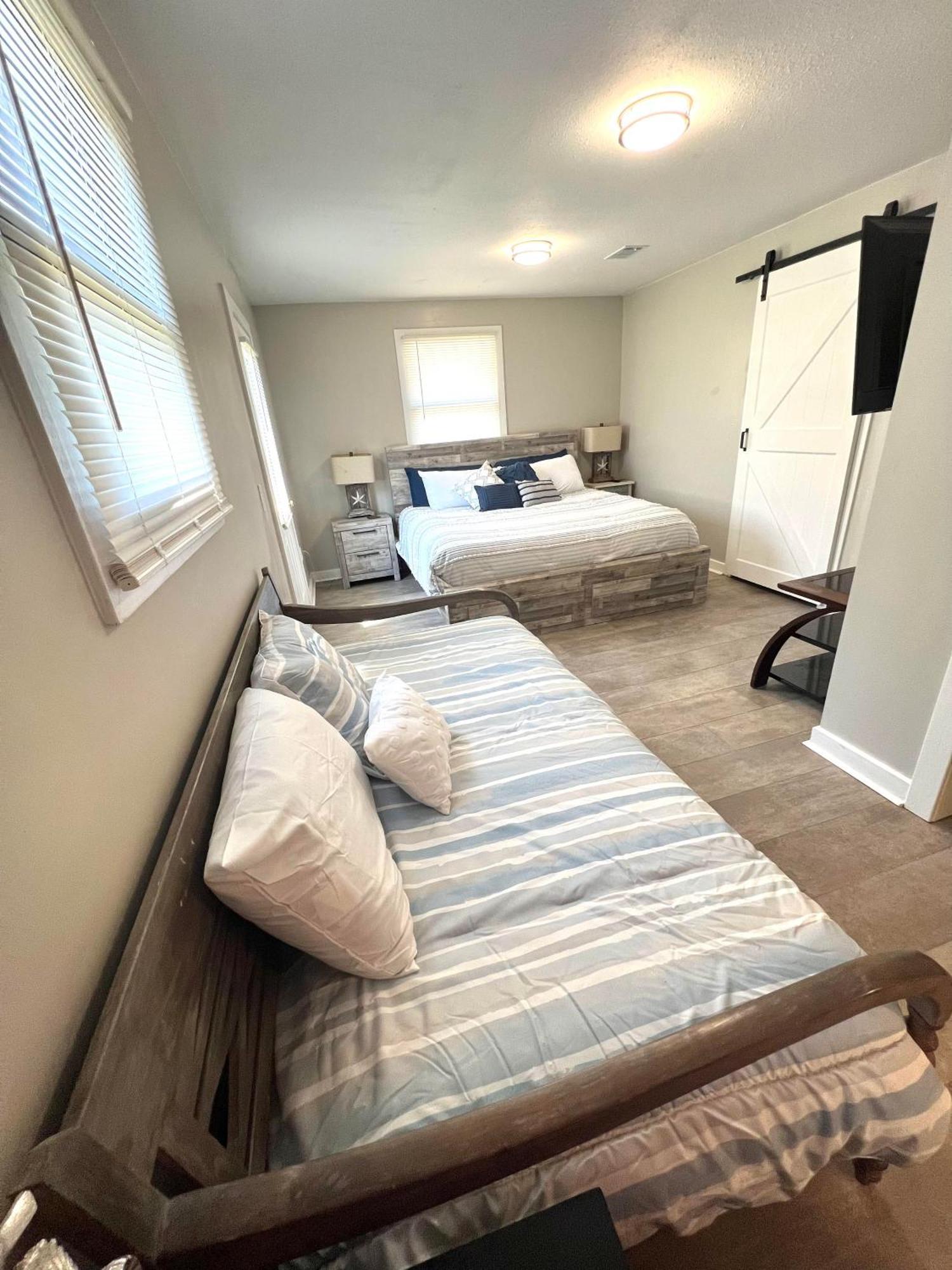 4/2 Home Close To Beach, Centrally Located! Gulfport Esterno foto
