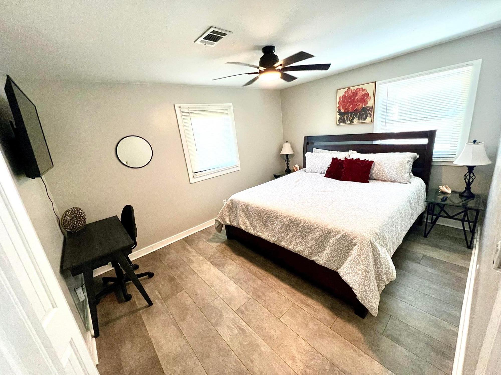 4/2 Home Close To Beach, Centrally Located! Gulfport Esterno foto